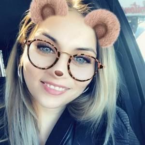 Meet your Posher, Marie